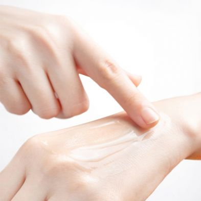 Does glycerin in personal lubricants have adverse effects on the intimate area?